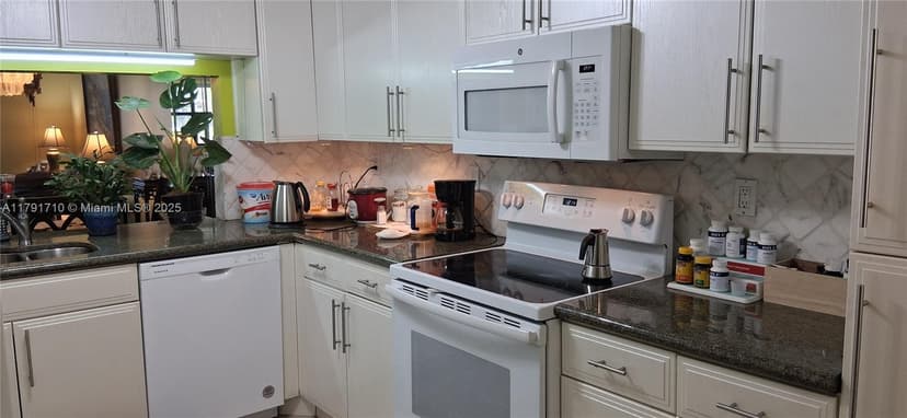 2638 NW 104th Ave # 101, Sunrise FL 33322