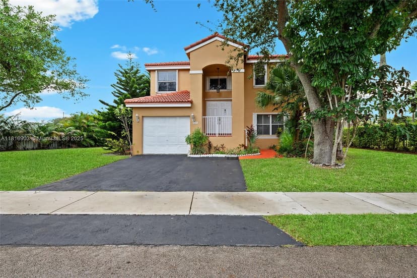4333 SW 84th Ter, Davie FL 33328