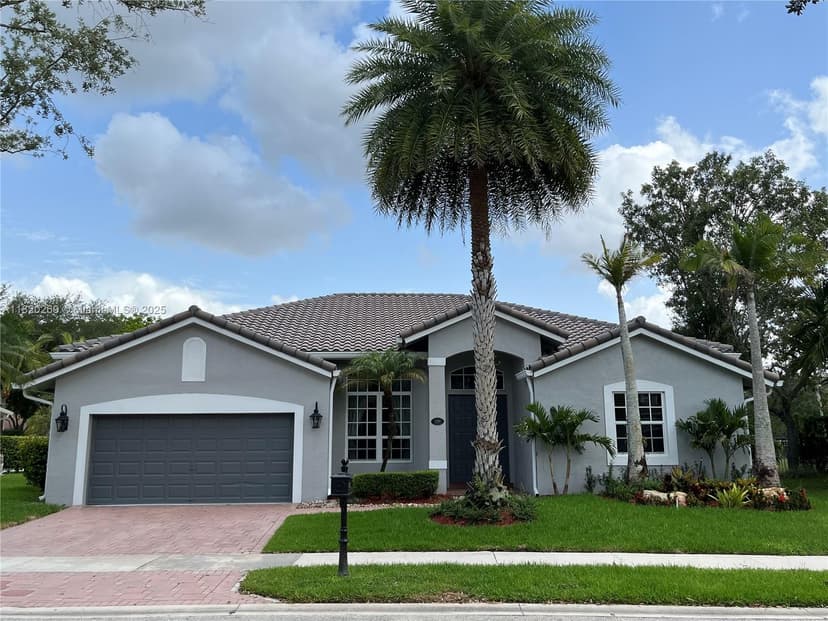 1290 Ginger Cir, Weston FL 33326