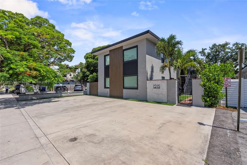 1215 E Broward Blvd, Fort Lauderdale FL 33301
