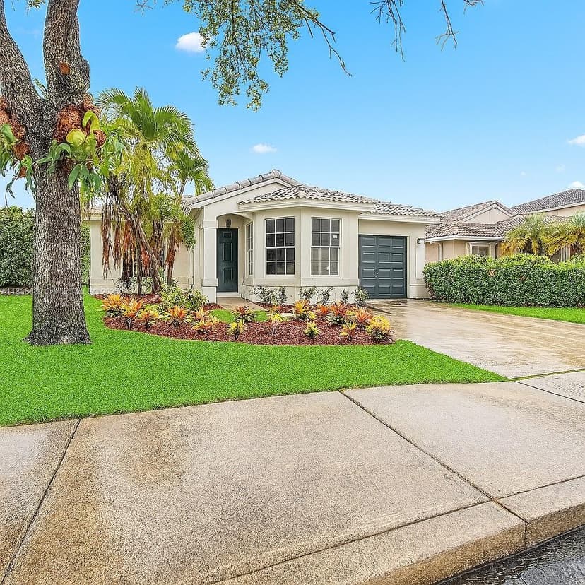 16533 NW 21st St, Pembroke Pines FL 33028