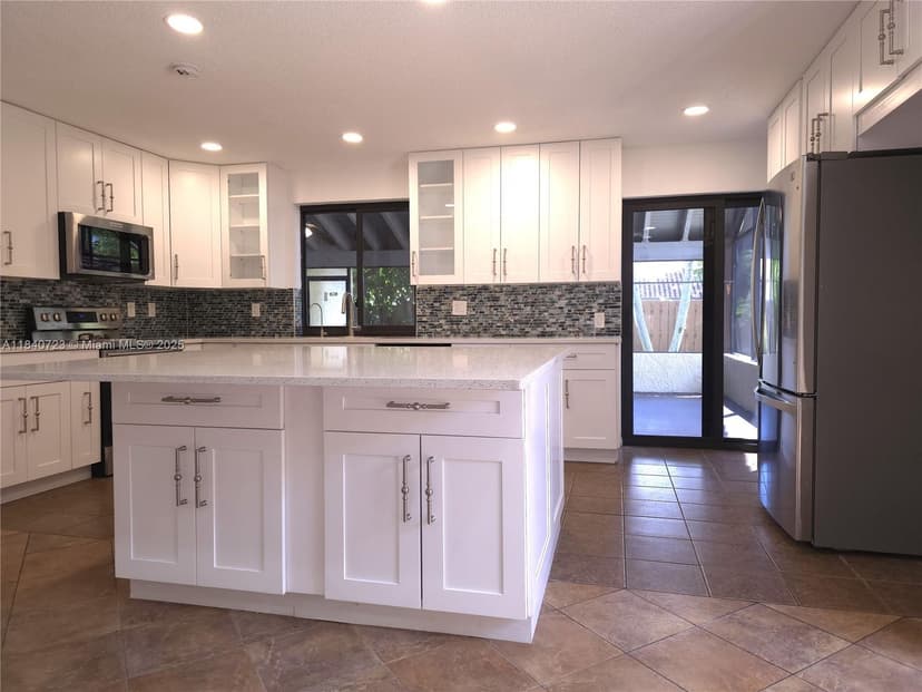 2159 Baton Rouge, Weston FL 33326