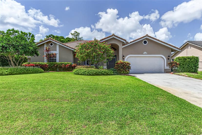 11880 NW 24th St, Plantation FL 33323