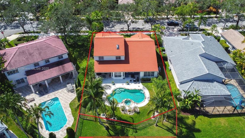 2613 Oakbrook Dr, Weston FL 33332