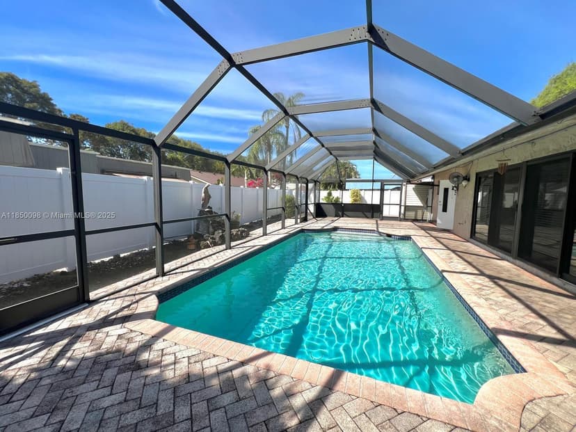 10410 SW 50th Pl, Cooper City FL 33328