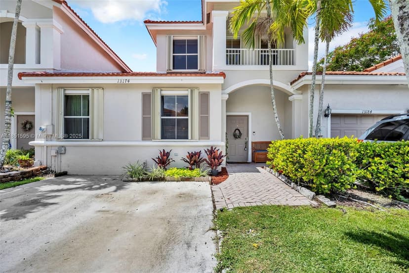 13174 NW 9th Ct, Pembroke Pines FL 33028