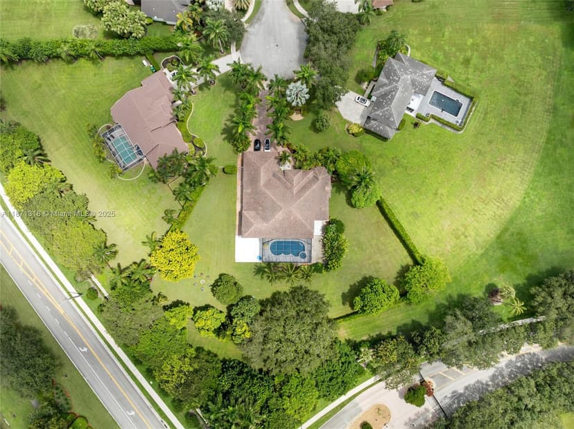 11174 SW 37th Mnr, Davie FL 33328