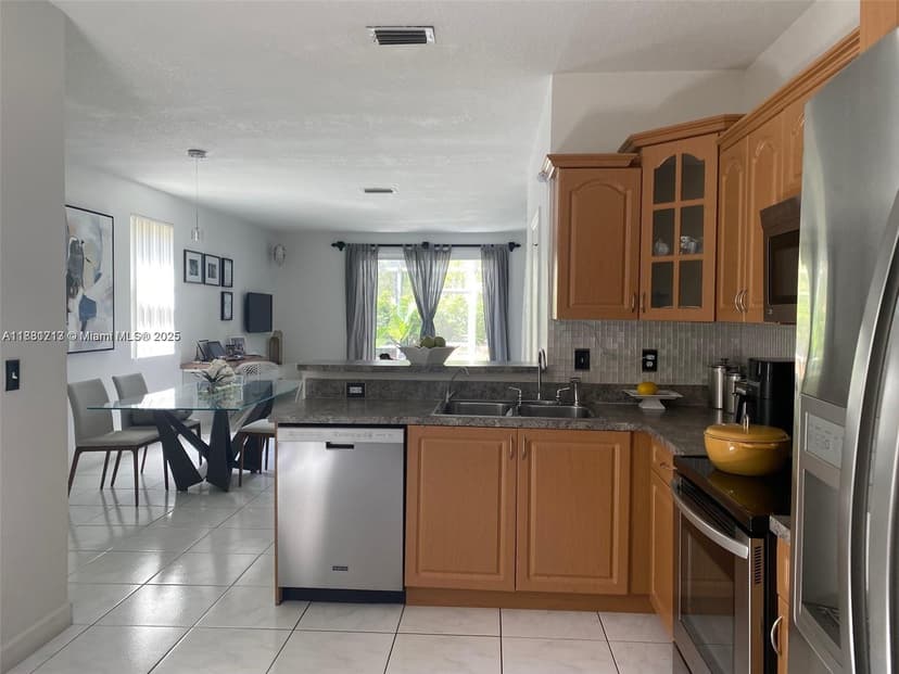 2074 Madeira D # 2074, Weston FL 33327