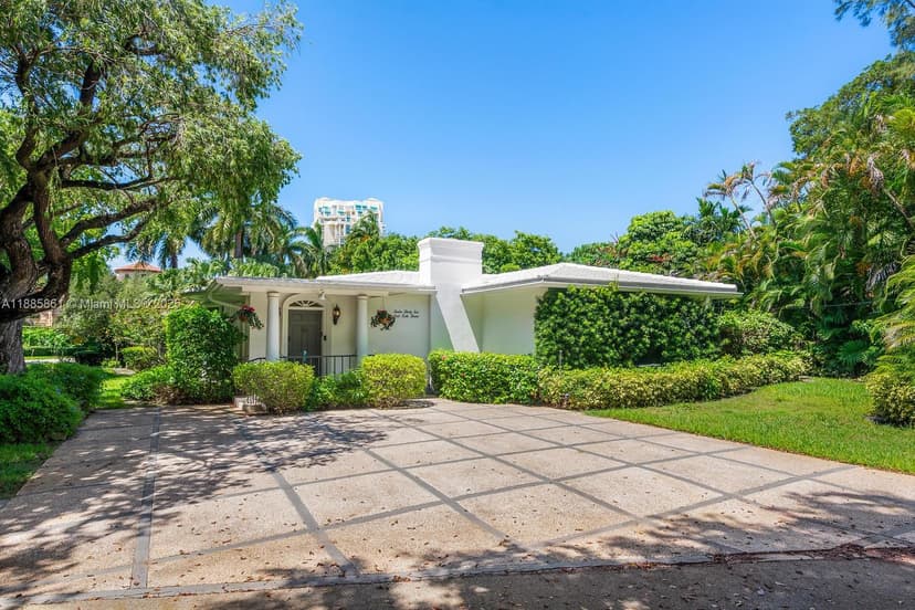 1236 E Lake Dr, Fort Lauderdale FL 33316