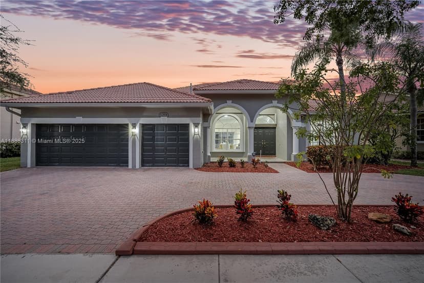 12814 NW 20th St, Pembroke Pines FL 33028