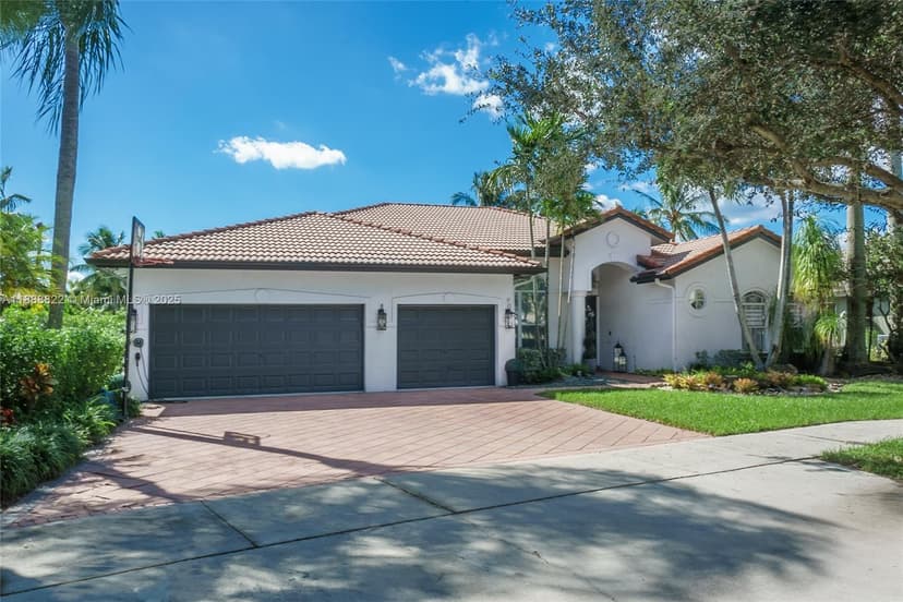5173 Lakewood Dr, Cooper City FL 33330