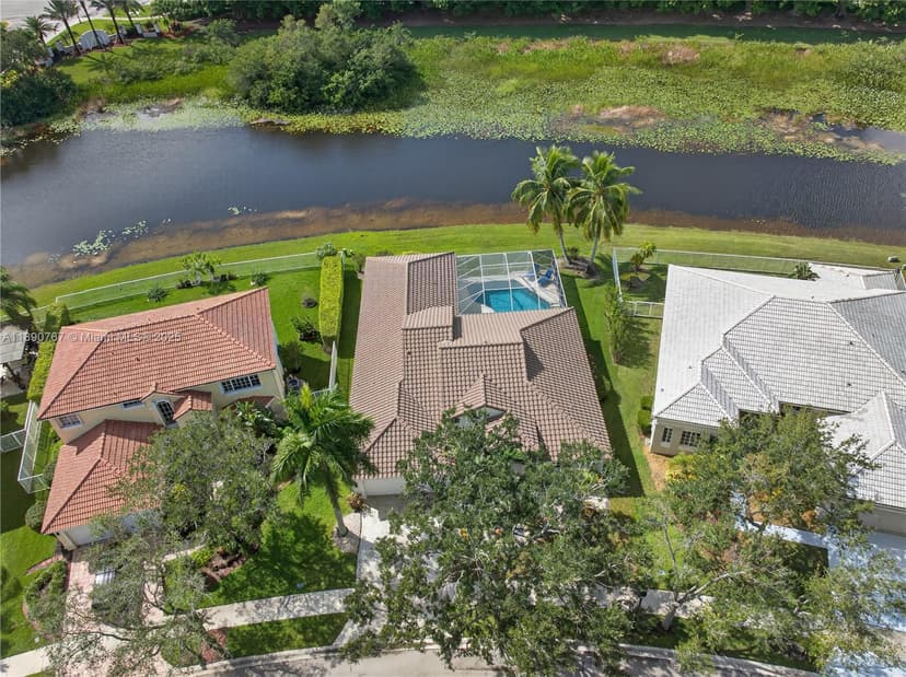 845 Crestview Cir, Weston FL 33327