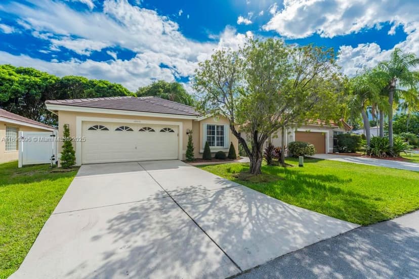18270 NW 19th St, Pembroke Pines FL 33029